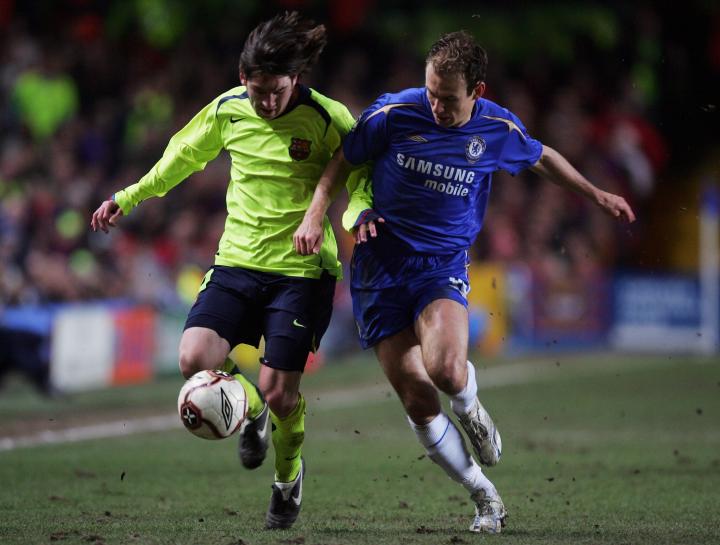 开云体育-梅西焦点对战，德罗巴与70激战MAD分钟，表现优异胜负难料！